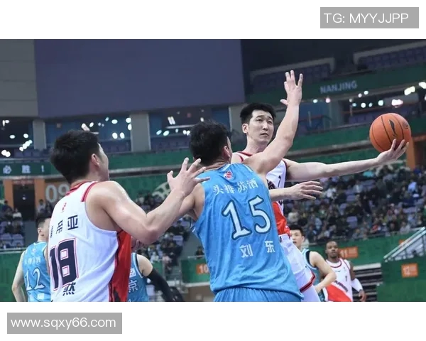 CBA新疆对阵深圳精彩视频直播全程回顾与赛后分析